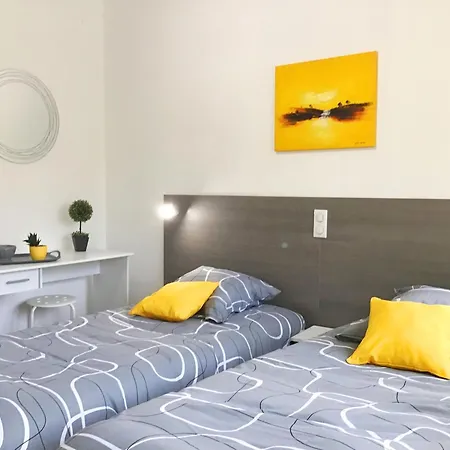 Le Soleil 140 M2 Climatise Parking Prive Proche Sanctuaires アパート