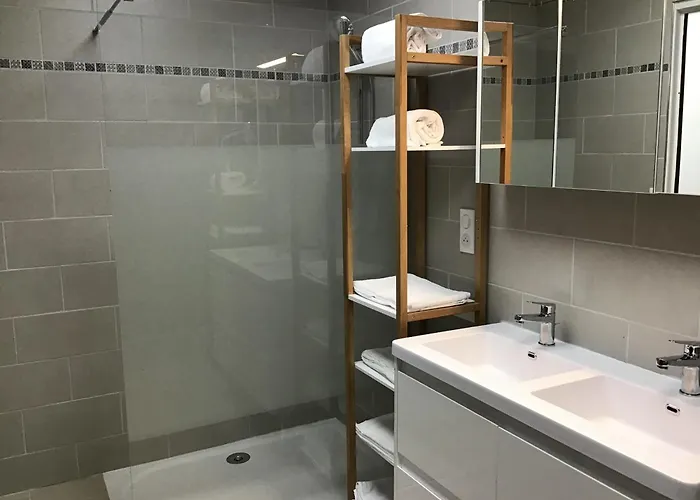 Le Soleil 140 M2 Climatise Parking Prive Proche Sanctuaires