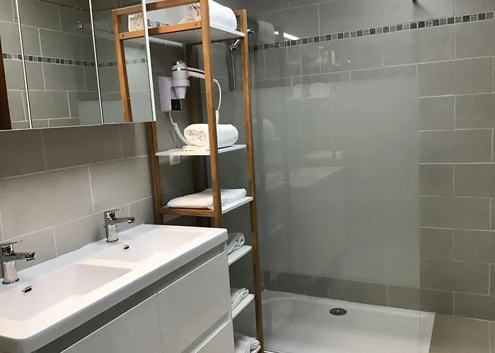 Le Soleil 140 M2 Climatise Parking Prive Proche Sanctuaires Apartmán