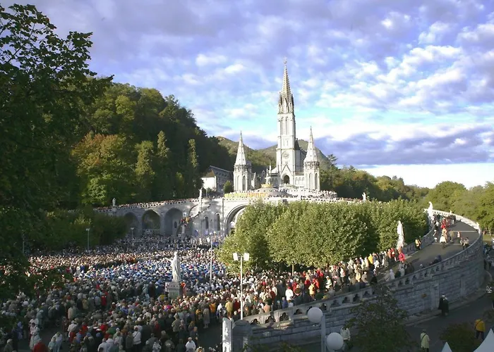 Le Soleil 140 M2 Climatise Parking Prive Proche Sanctuaires Apartmán Lurdy