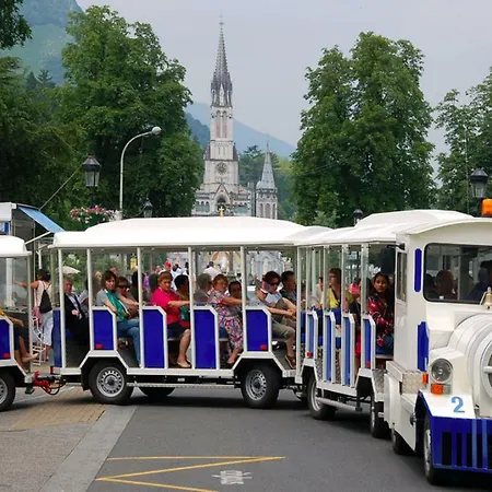 Le Soleil 140 M2 Climatise Parking Prive Proche Sanctuaires * Λούρδη